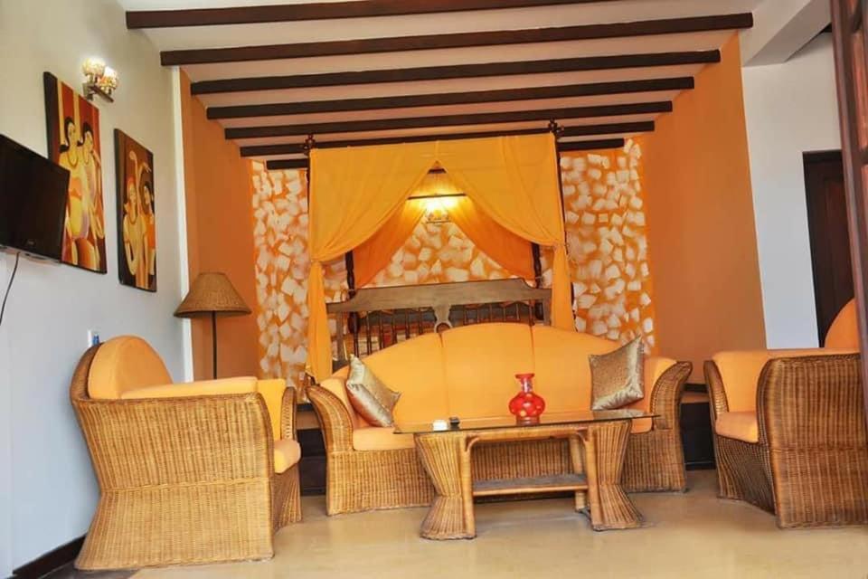 Solomon Beach Hotel マラウィラ エクステリア 写真