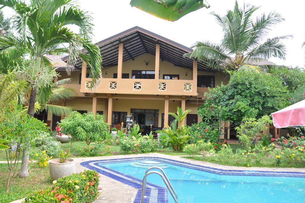 Solomon Beach Hotel マラウィラ エクステリア 写真